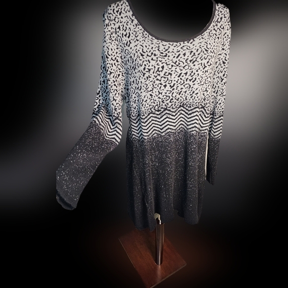 Patterned Black and White Women's Tunic Sweater Size 3x - Picture 1 of 10